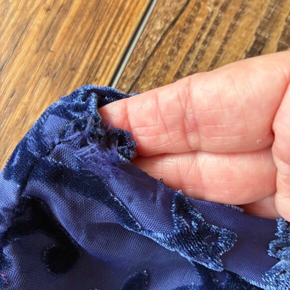 Reba Sleeveless Navy Velvet Burnout Dress - Size Large Cocktail, Evening, Party - Picture 9 of 10